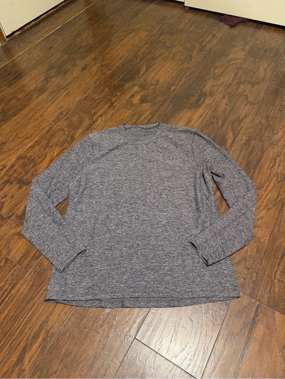 Lululemon men’s grey surge warm long sleeve shirt size XL